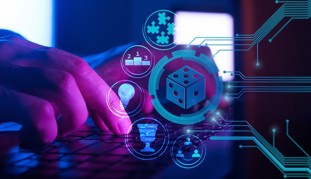 Strategic game visualisation with multiple monitors